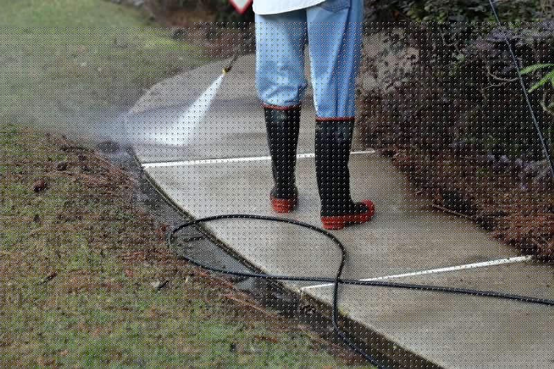 Sidewalk Concrete Cleaning